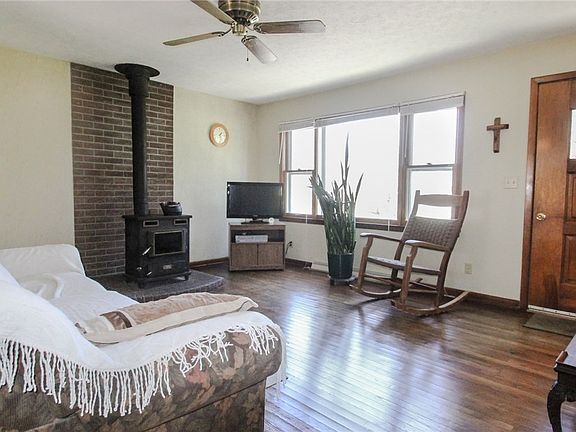 4th image of 9016 W Mountain View Dr