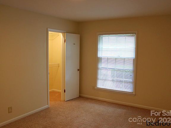 4th image of 4605 Coronado Dr