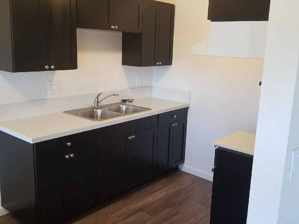 1st image of 3862 Beyer Blvd APT B2