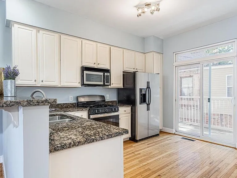 105 Narrowway Ct — Photo 9