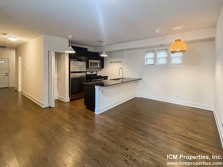 5063 N Winchester Ave #1 — Photo 2