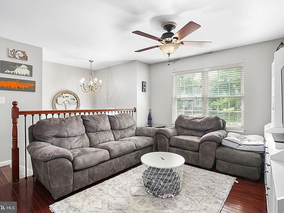 5th image of 10708 Live Oak Ct