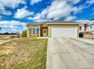 1104 Norfolk Ln, Kerrville, TX 78028