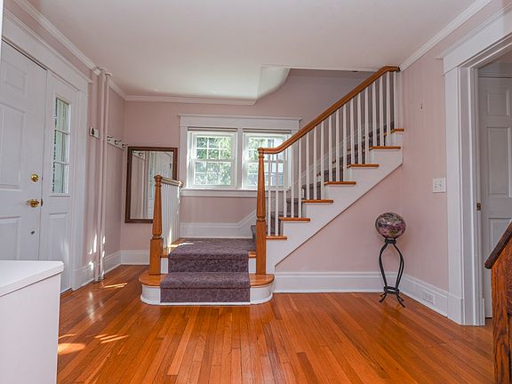 3rd image of 25 Lenox Ave