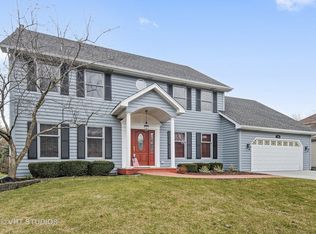 765 S River Rd, Naperville, IL 60540