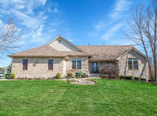 116 Lopez Ln, Poplar Grove, IL 61065