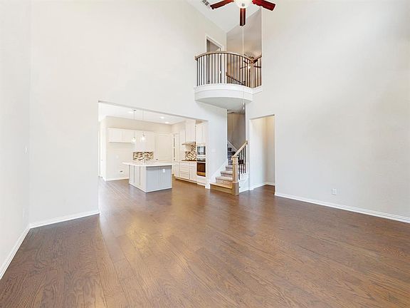 4th image of 2634 Westpark Dr
