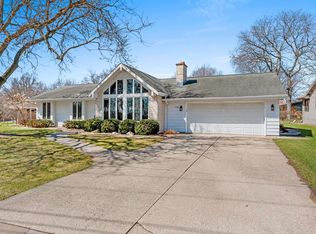 1028 Riverside Dr, Kaukauna, WI 54130