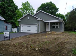 5 Fairview St, South Glens Falls, NY 12803
