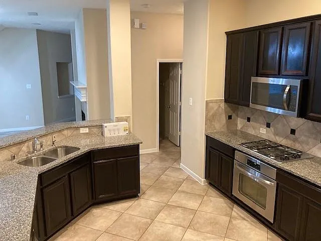 3551 Heartland Key Ln — Photo 4