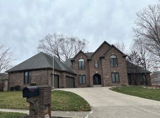 8856 Classic Cir, Indianapolis, IN