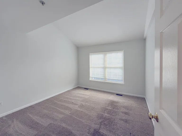 4306 Maple St — Photo 18