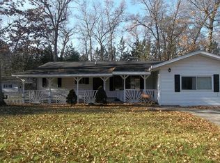 1605 Oakwood Dr, Gladwin, MI 48624