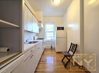 32-32 35th St #1, Astoria, NY 11106