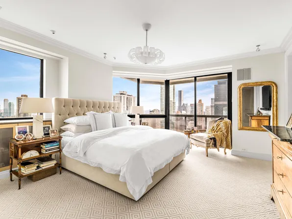 200 East 61st Street image 6 of 11