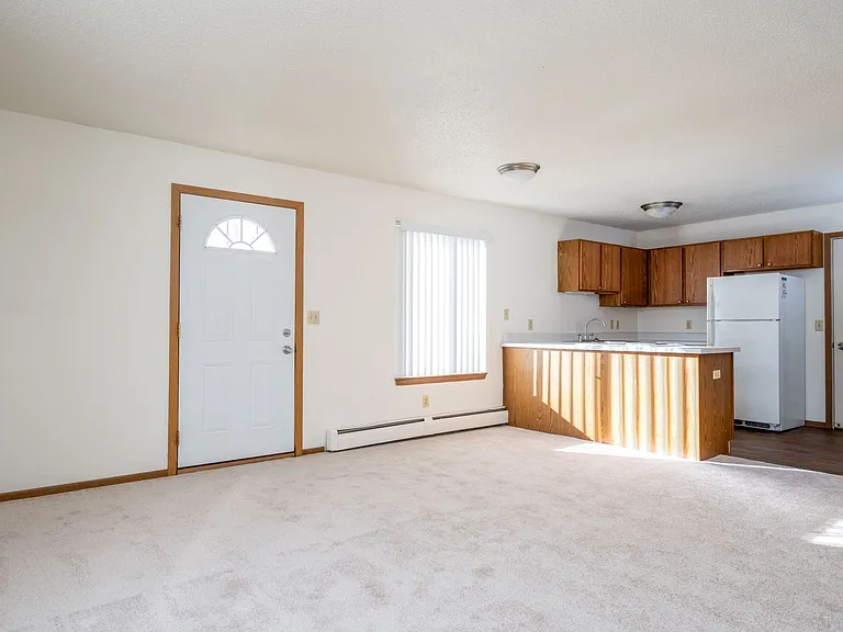 Raven Court Townhomes — Photo 11