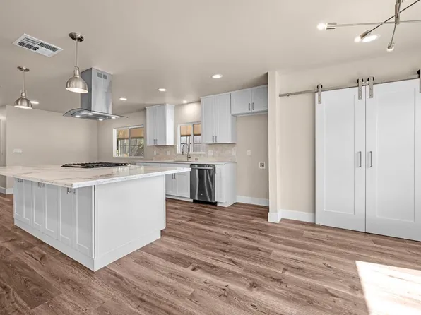 52 Cedar Cir, Folsom, CA 95630