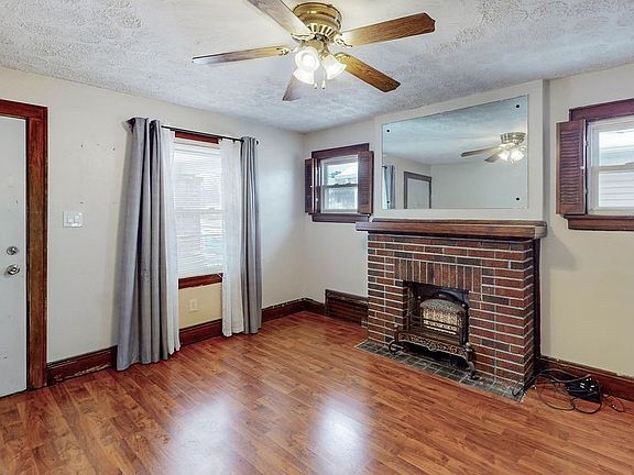 5th image of 629 E Archwood Ave