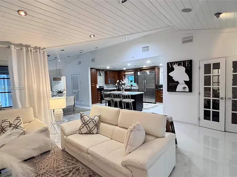 1332 Van Buren St — Photo 39