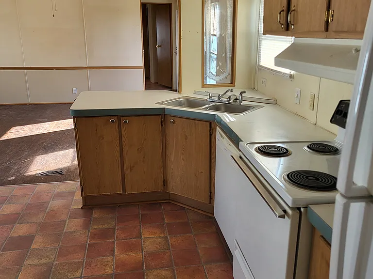 Sunset Ridge MHC — Photo 39