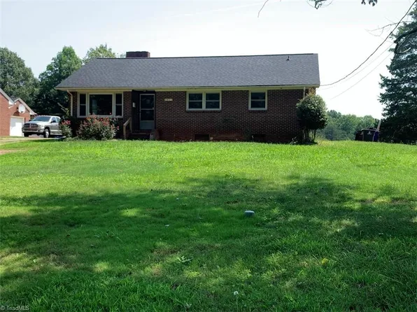 4911 Germanton Rd, Winston Salem, NC 27105