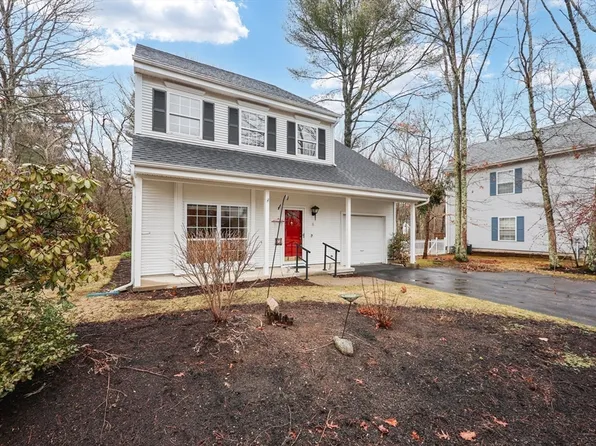 6 Balcom Dr, Foxboro, MA 02035