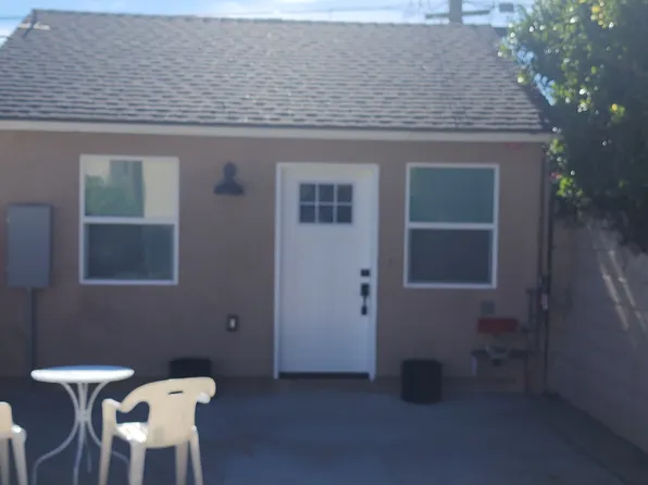 2442 Queensberry Rd, Pasadena, CA 91104