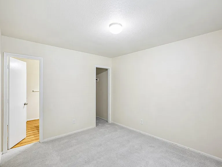 21127 Fox Orchard Ct — Photo 18