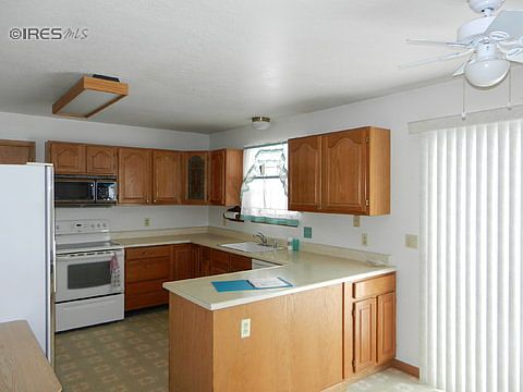 3rd image of 2321 Sunland St
