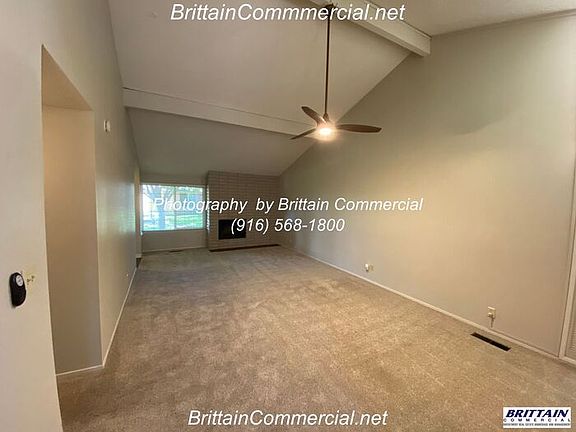 3rd image of 4389 Fair Oaks Blvd