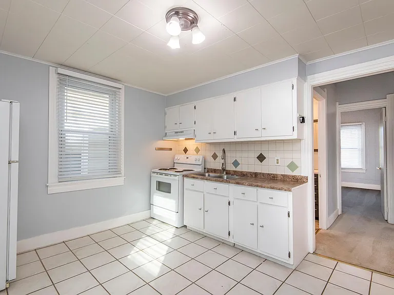 2615 N Wauwatosa Ave #1 — Photo 14