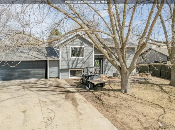 2731 Center Lake Dr, Spirit Lake, IA 51360