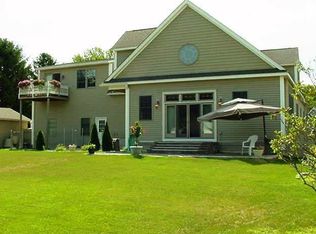 90 Beach Rd, Salisbury, MA 01952