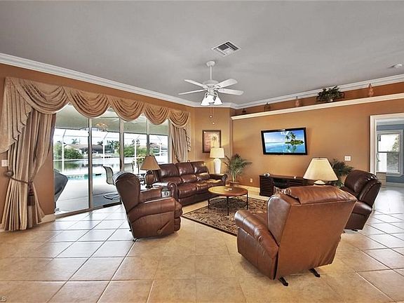 5th image of 3112 SW 26th Ct