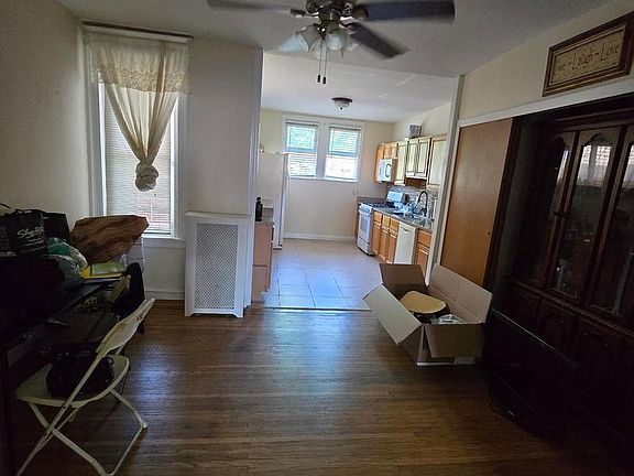 5th image of 5925 Reach St