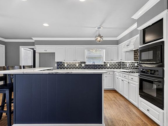 5th image of 201 Beechwood St