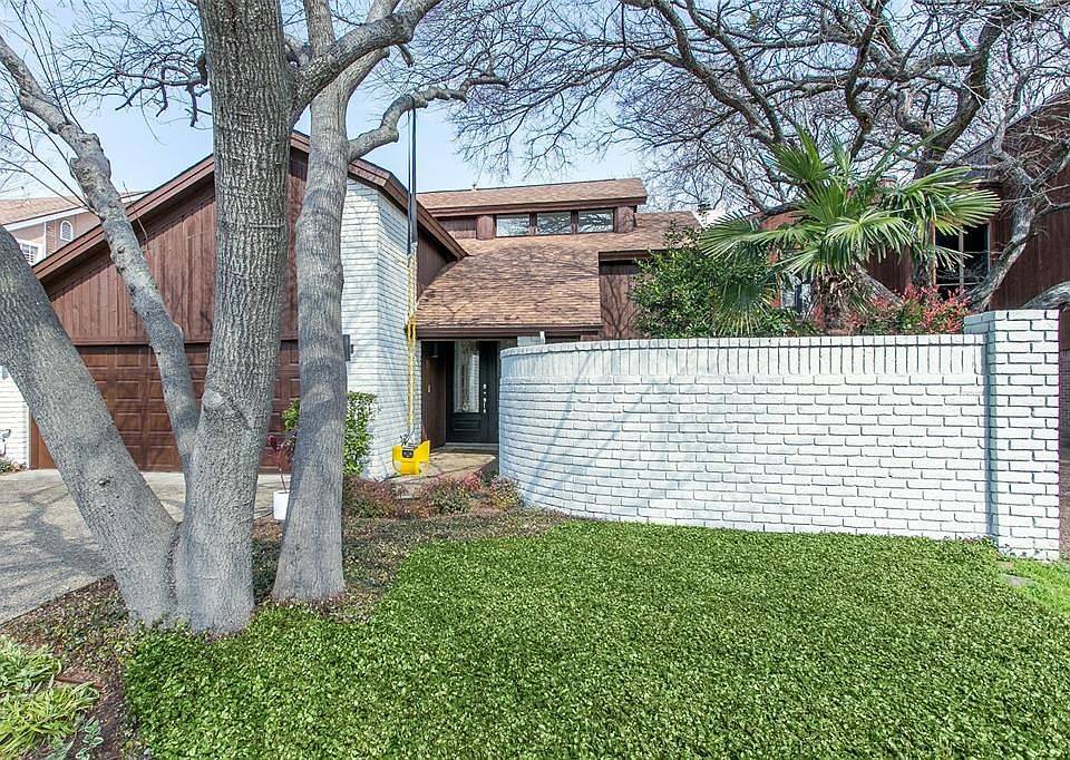 1st image of 6215 Twin Oaks Cir