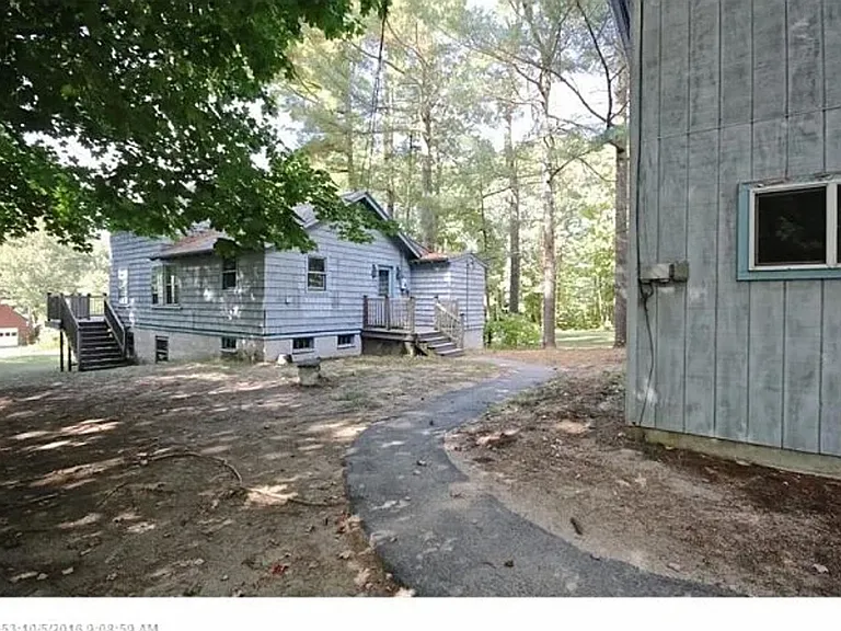 40 Claman Dr — Photo 3