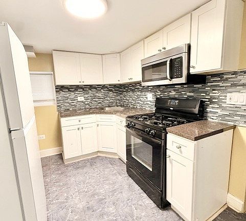 3rd image of 6948 S Talman Ave #G