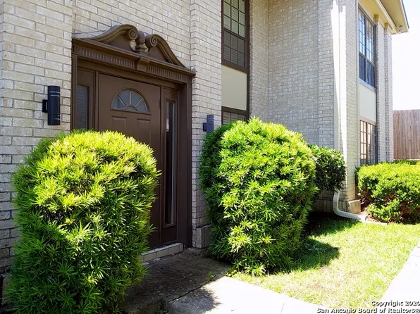 165 W Rampart Dr APT 903, San Antonio, TX 78216