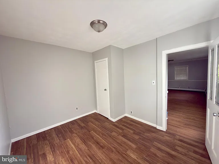422 W 6th Ave — Photo 30