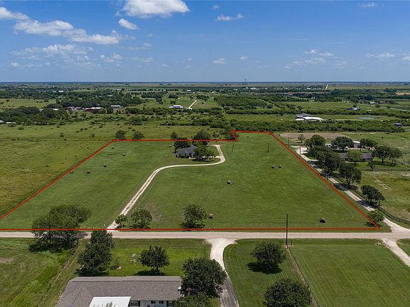 3rd image of 799 County Road 304