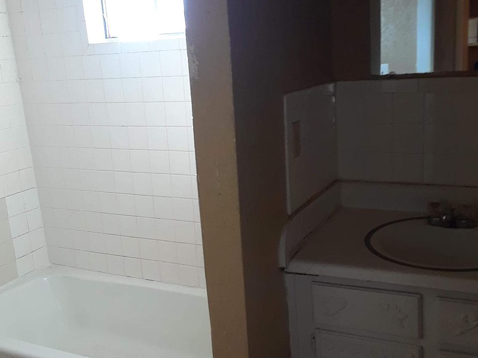 1st image of 3359 Menard Ln