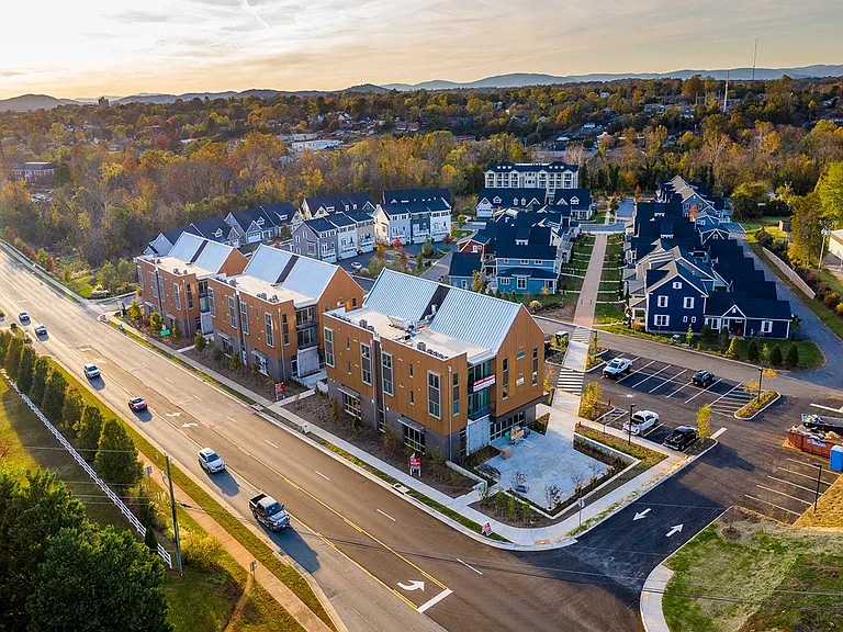 Riverside Village Apartments — Photo 48