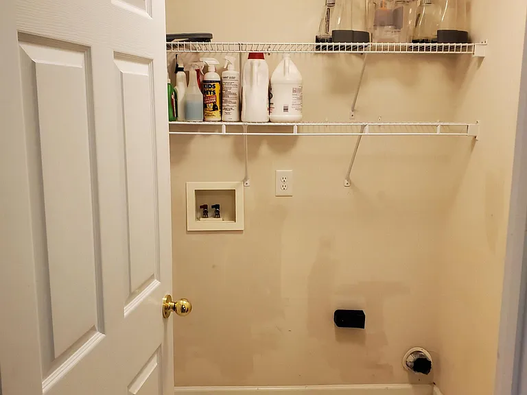 9708 Northfork Dr — Photo 34