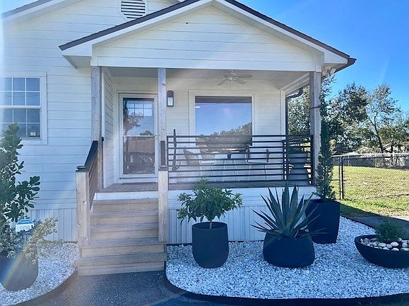 4th image of 4748 Oakwood Dr