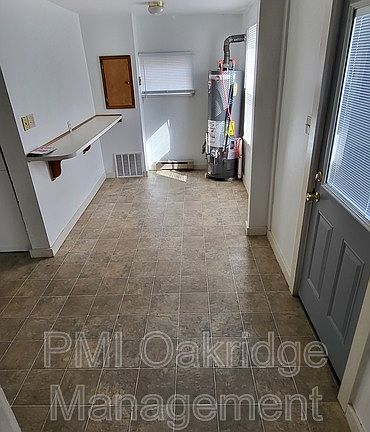 3rd image of 124 S Frankfort St