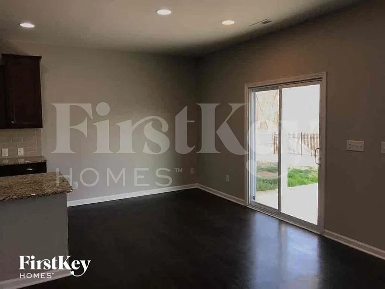 6022 Durango Way — Photo 4