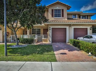 3347 Lakeside Dr, Davie, FL 33328