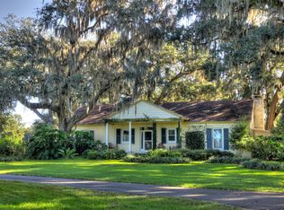 9353 NW 145th Avenue Rd, Morriston, FL 32668